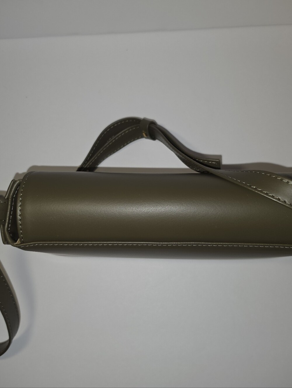 BAGLLET BG105 Olive Italian Leather Baguette Crossbody Bag - Picture 10 of 16